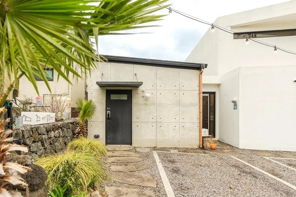 Jeju Byeolkkum Pension 0*,  Южная Корея