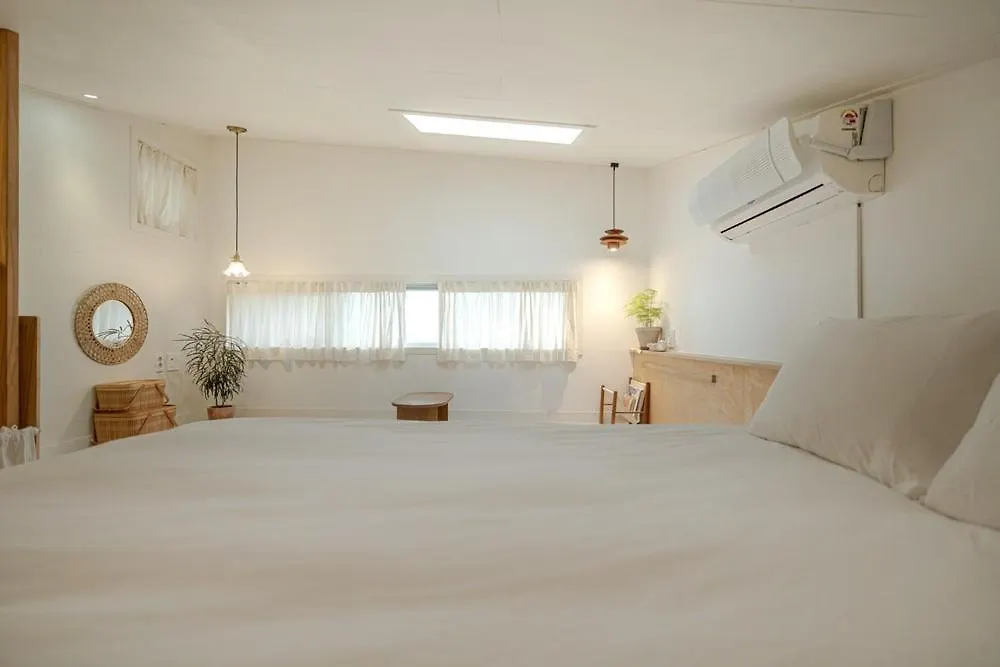 Jeju Byeolkkum Pension