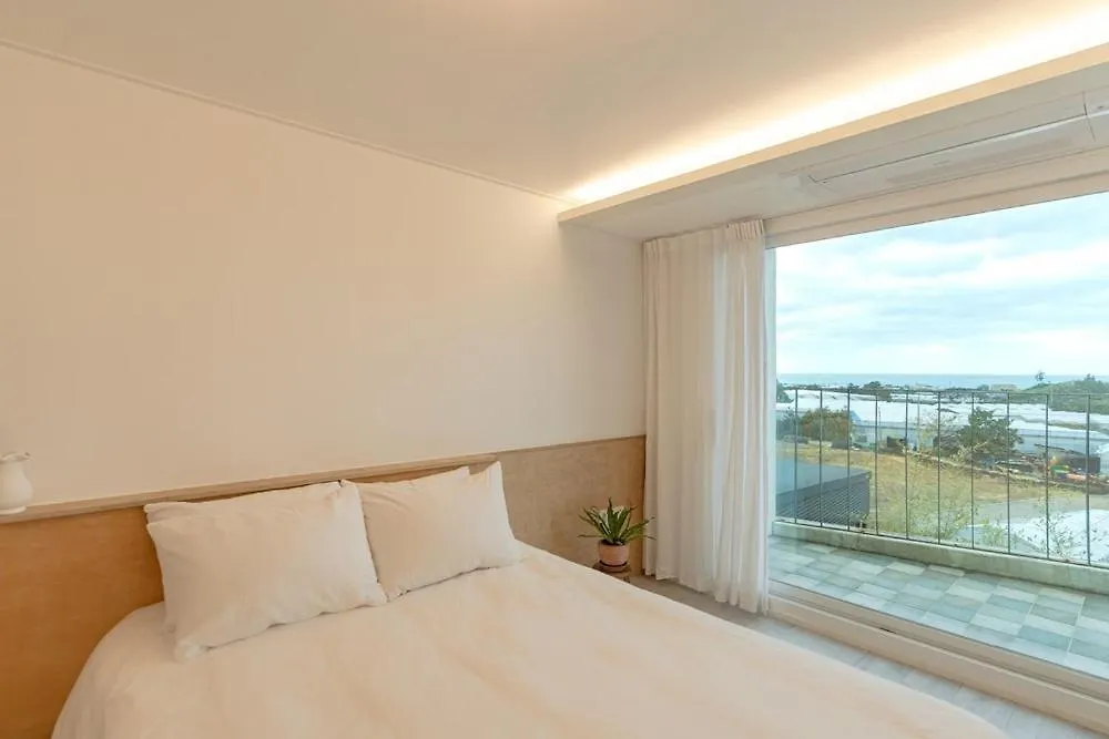 Гостевой дом Jeju Byeolkkum Pension